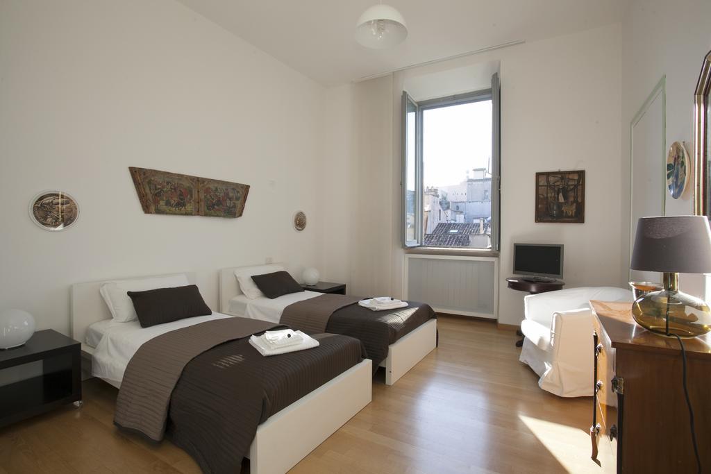 Appartement House Paganica à Rome Chambre photo
